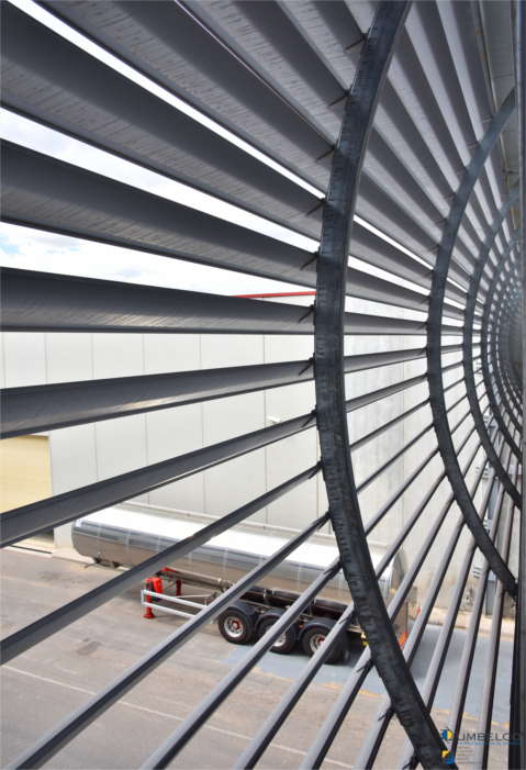 Celosías de lamas fijas de aluminio UPO-150 con pinzas lamas fijas de aluminio de doble pared